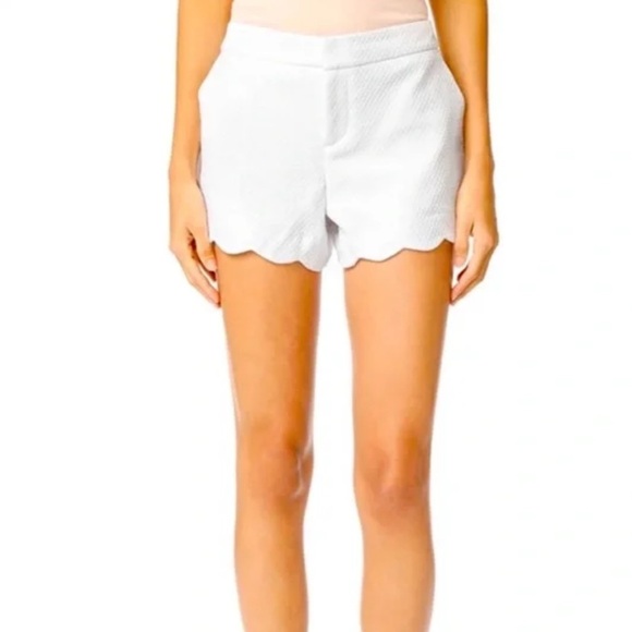 Club Monaco Scalloped Hem White Chino Shorts Women's Size 4 Textured - Picture 1 of 15